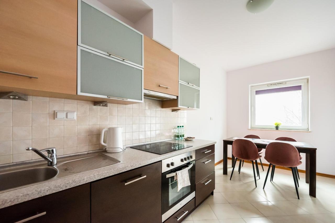 Wola Sunshine Apartment Free Parking ワルシャワ エクステリア 写真